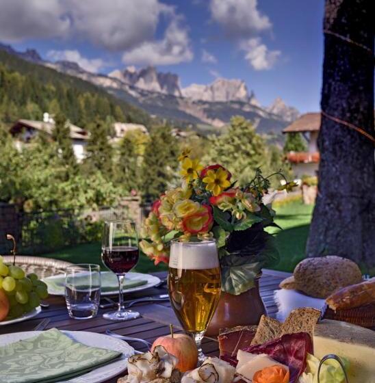 ホテル Catinaccio Rosengarten