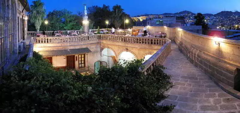 هتل Cevahir Konuk Evi