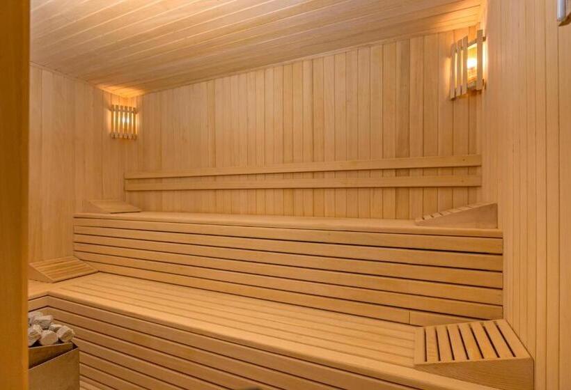 فندق Forest Park