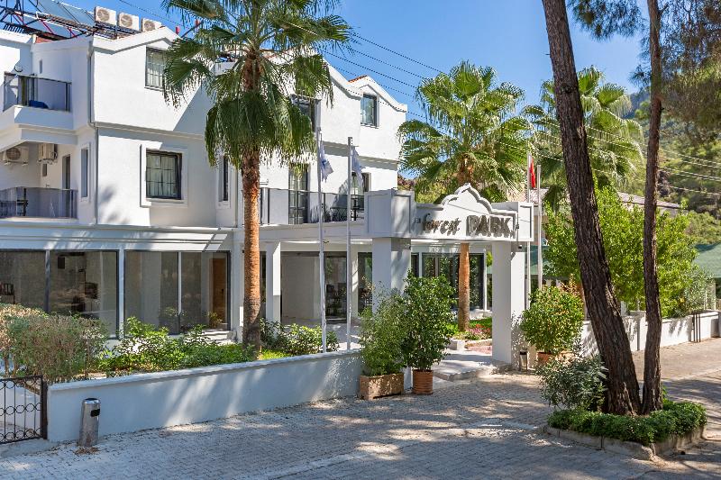 فندق Forest Park