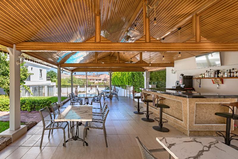 فندق Forest Park