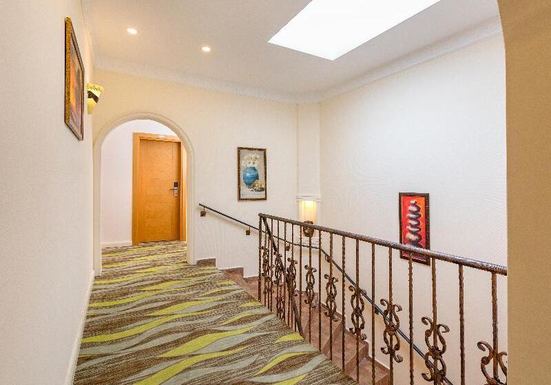 فندق Forest Park