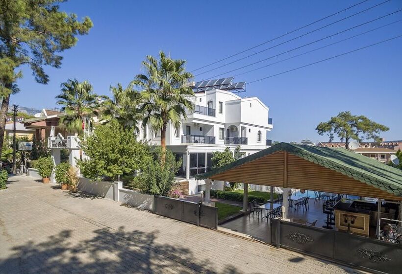 فندق Forest Park