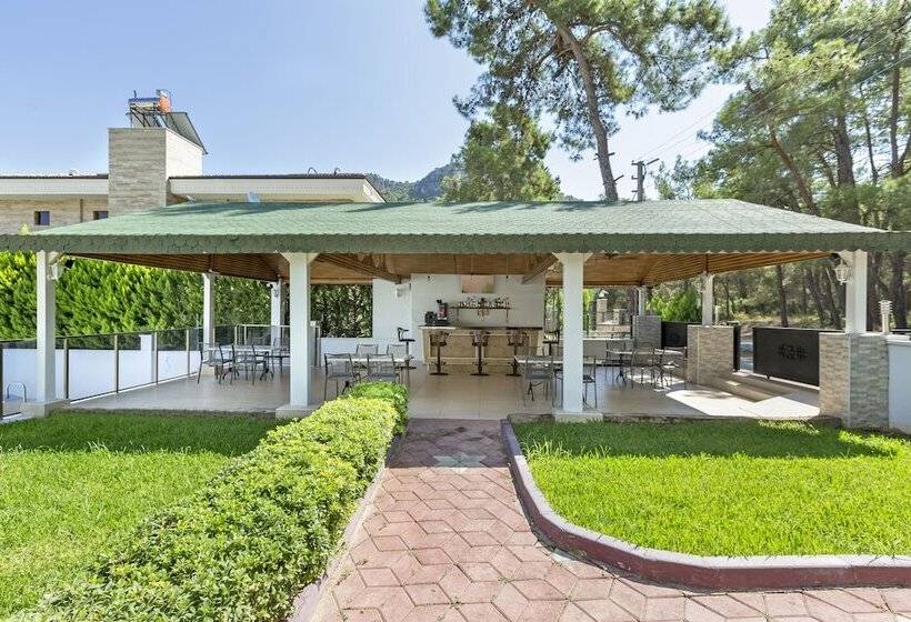 فندق Forest Park