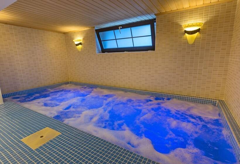 فندق Forest Park