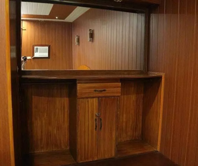 Otel Frendz Hostel Boracay