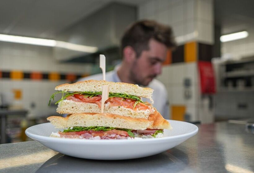 فندق Château De La Barge