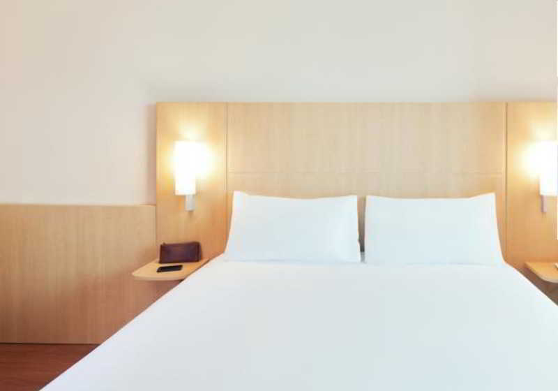 Отель Ibis Guangzhou Gdd