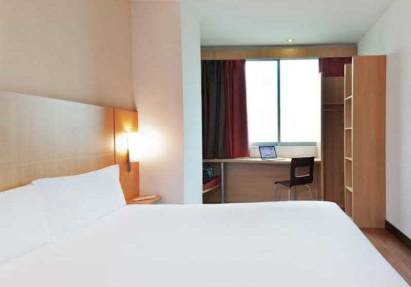 Отель Ibis Guangzhou Gdd