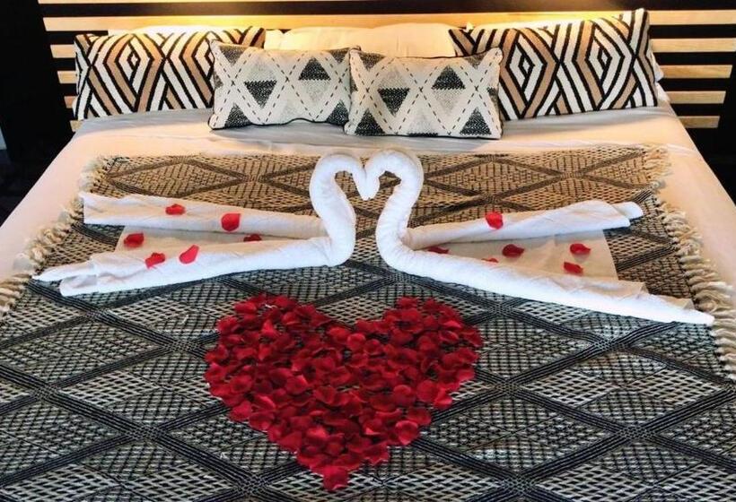 هتل La Suite Villa