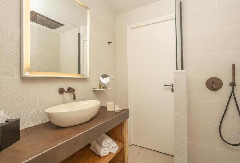 هتل La Suite Villa