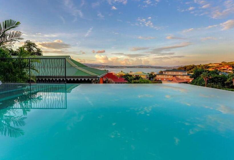 هتل La Suite Villa