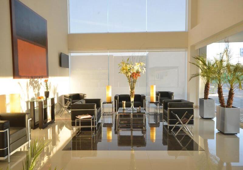 فندق Mision Express Monterrey Aeropuerto La Fe