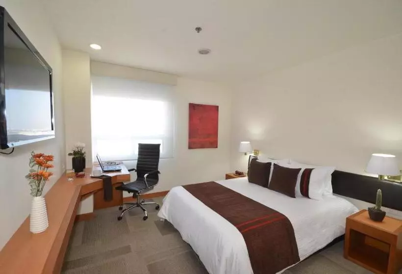 Hotel Mision Express Monterrey Aeropuerto La Fe