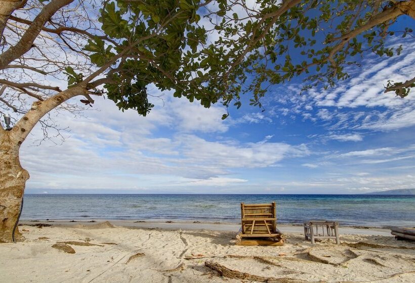 Отель Momo Beach House