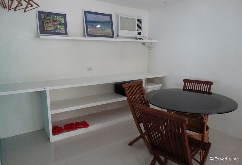 Отель Momo Beach House