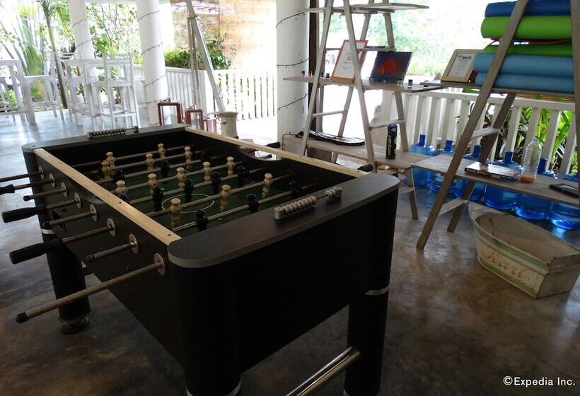 Отель Momo Beach House