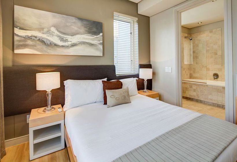 בית מלון כפרי V&a Waterfront Marina