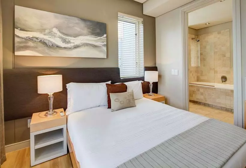 בית מלון כפרי V&a Waterfront Marina