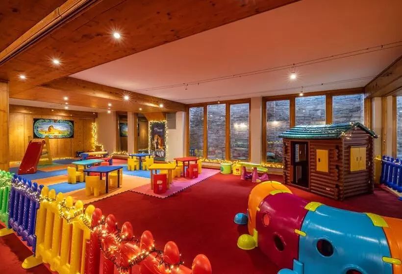 Курорт Piandineve