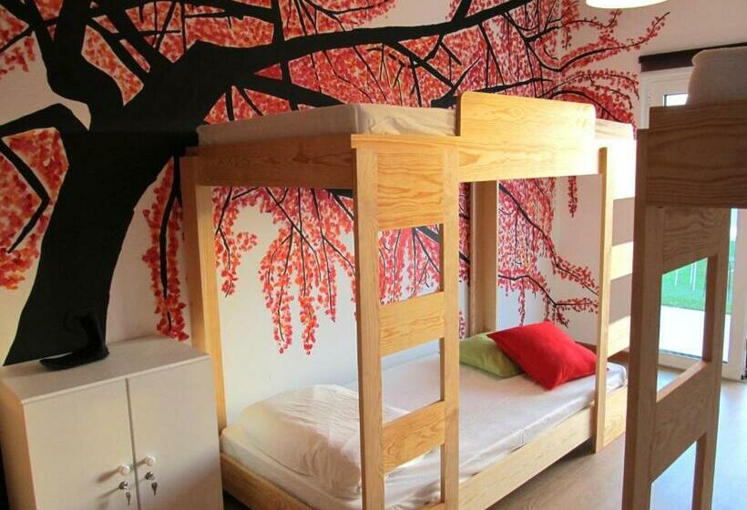 ユースホステル Arthouse Surf Ericeira