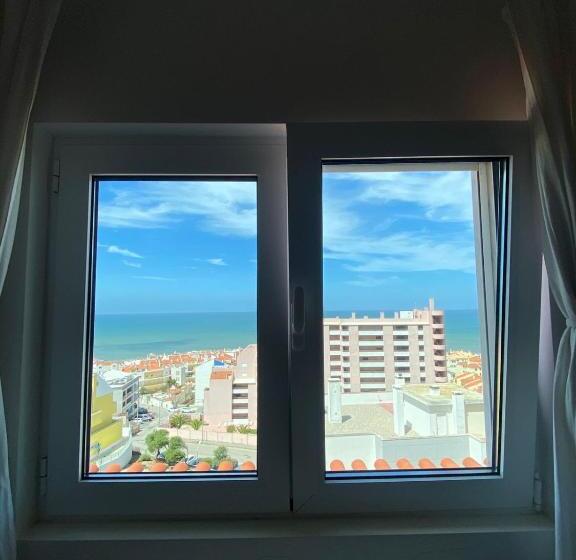 ユースホステル Arthouse Surf Ericeira