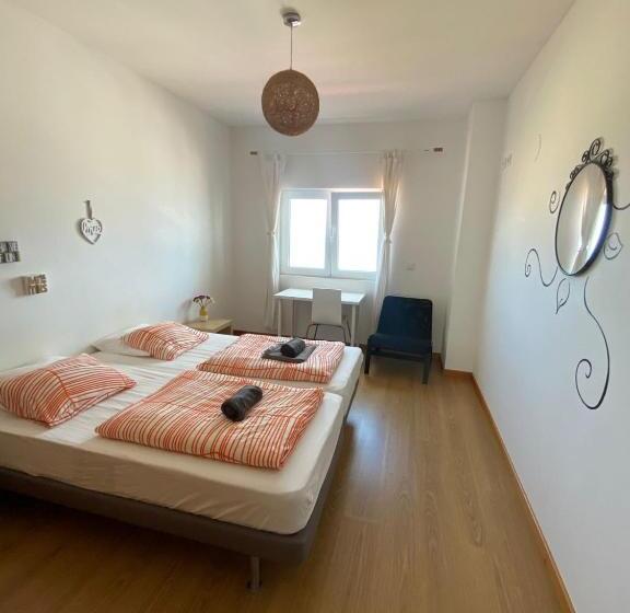 ユースホステル Arthouse Surf Ericeira