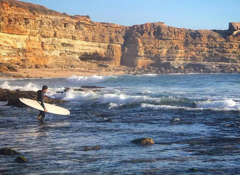 ユースホステル Arthouse Surf Ericeira