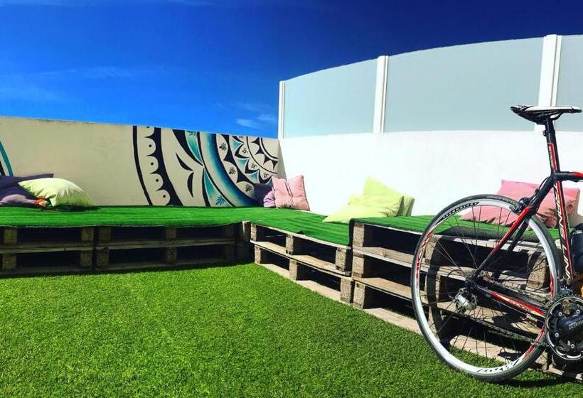 ユースホステル Arthouse Surf Ericeira