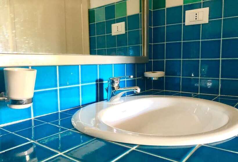 تختخواب و صبحانه Calacaterina Guest House