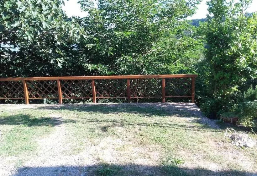 Aamiaismajoitus (B&B) Castello San Romano