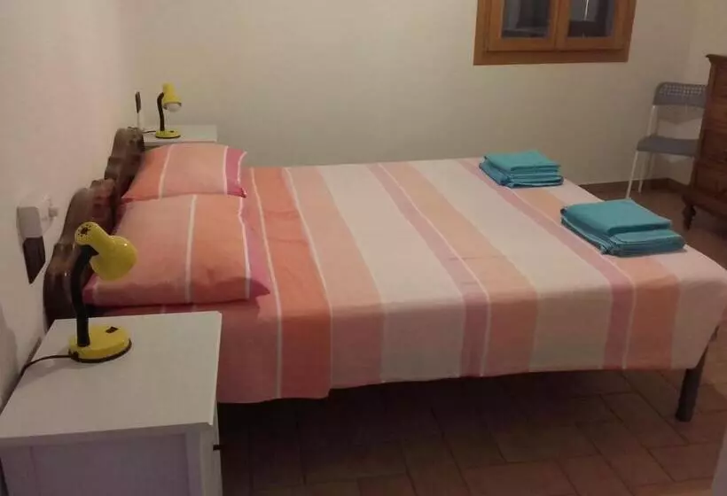 Aamiaismajoitus (B&B) Castello San Romano