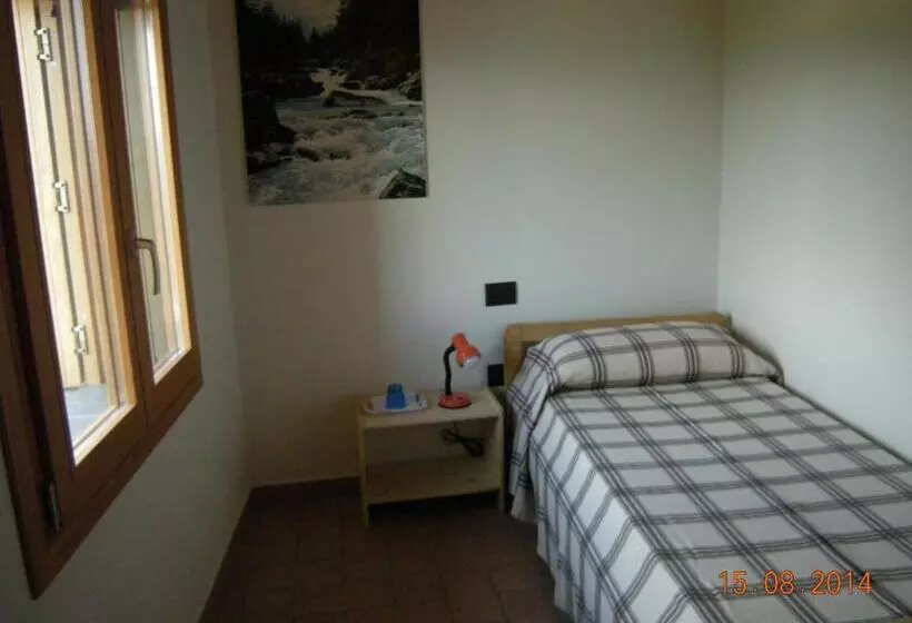 Aamiaismajoitus (B&B) Castello San Romano