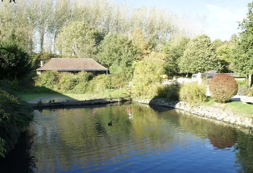 ベッドアンドブレックファースト La Ferme Des Templiers