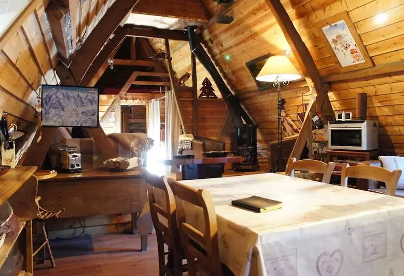 ベッドアンドブレックファースト La Ferme Des Templiers