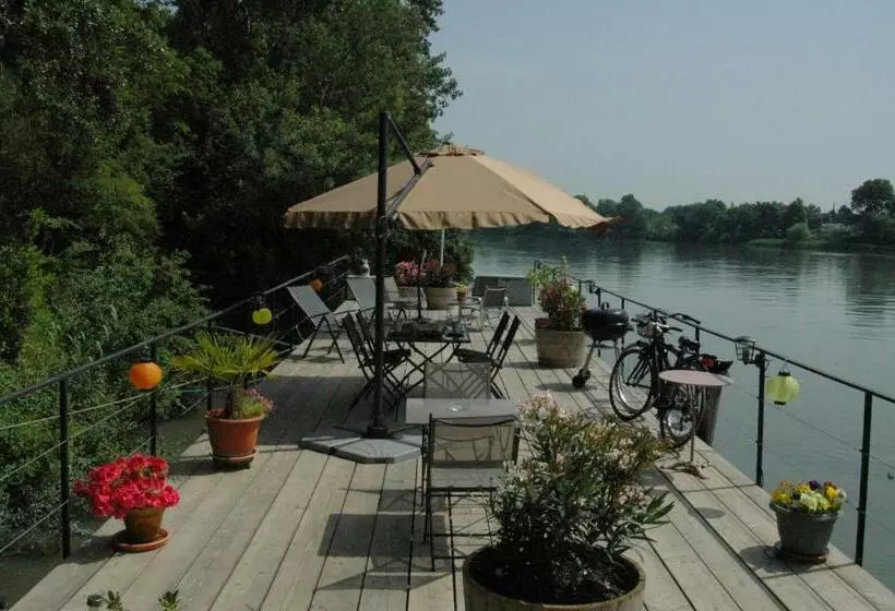 تختخواب و صبحانه Pã©niche Espoir Bulle