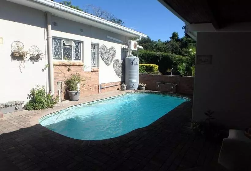 Eagle S Nest B&b/self Catering