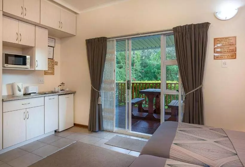 Eagle S Nest B&b/self Catering