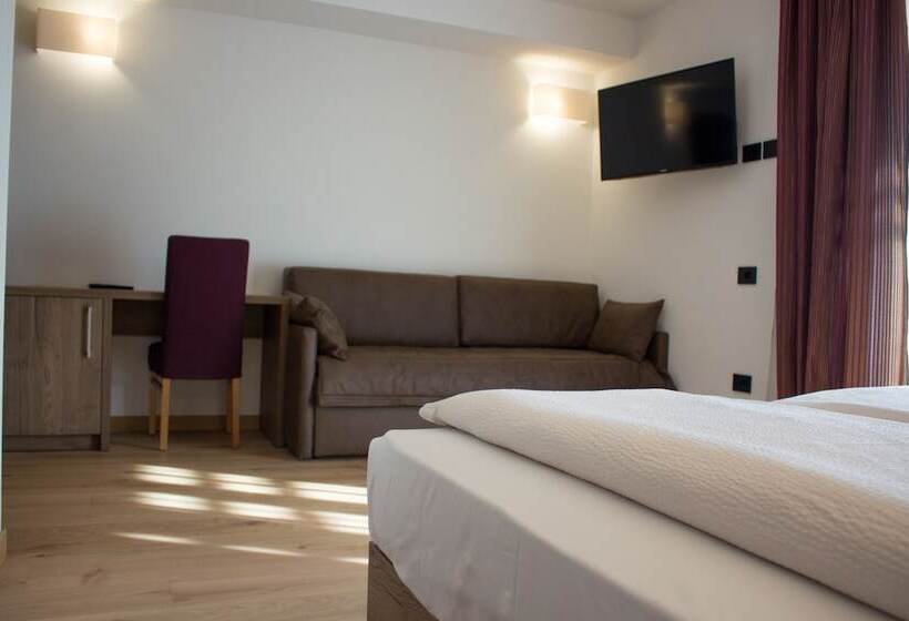 호텔 Edelweiss Alpine Nature