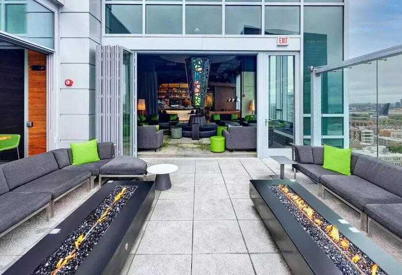 هتل Hilton Garden Inn Chicago Mccormick Place