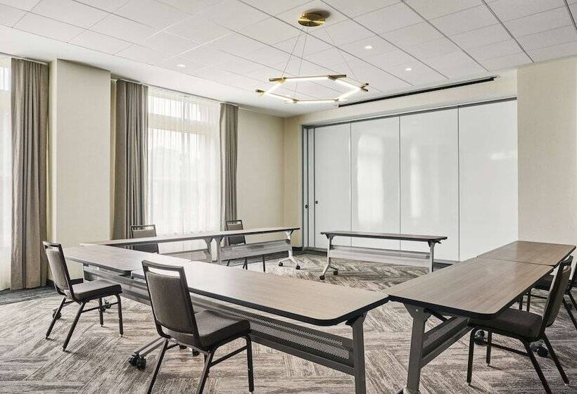 בית מלון כפרי Hyatt House Chicago Medical/university District