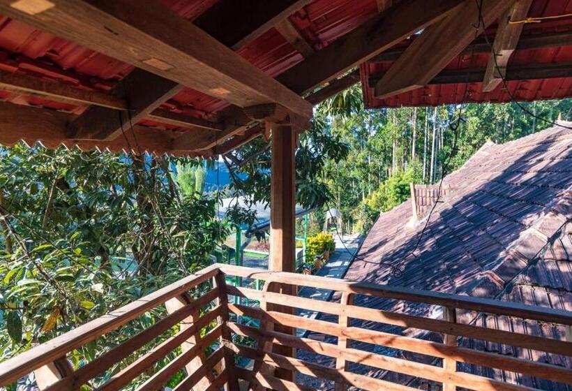 منتجع Castillo De Woods