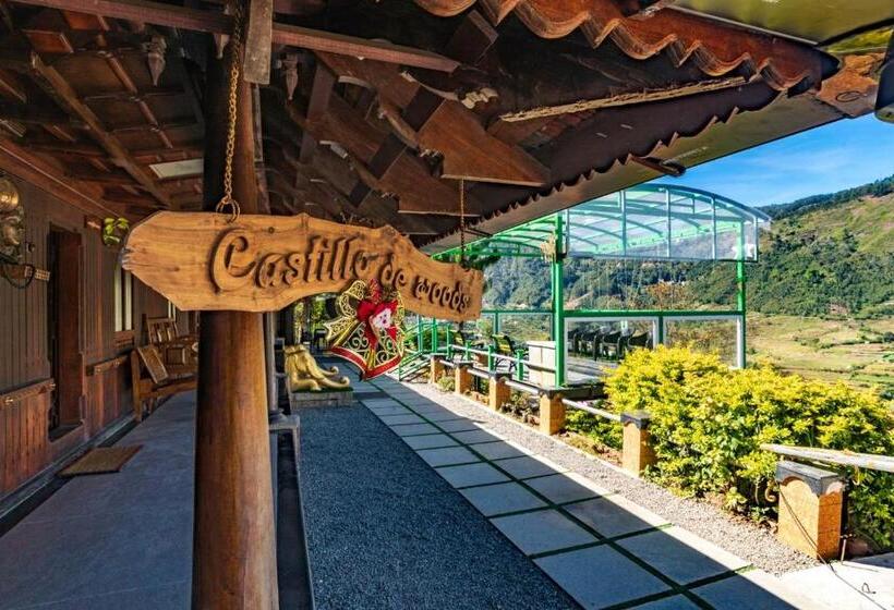 منتجع Castillo De Woods