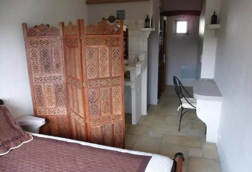 ベッドアンドブレックファースト Les Gites Du Lac   Chambre D Hotes