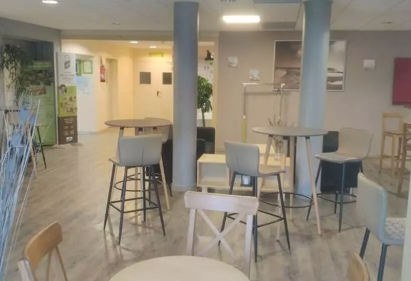 ホテル Hôtel Club Les Tourelles