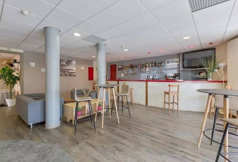 ホテル Hôtel Club Les Tourelles