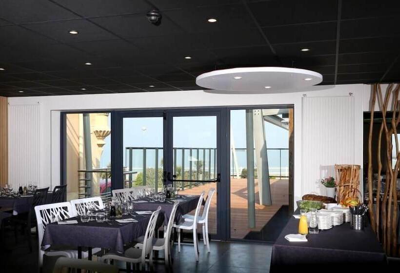 호텔 Hôtel Club Les Tourelles