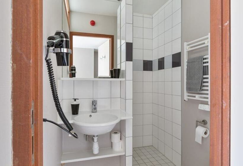 호텔 Hôtel Club Les Tourelles