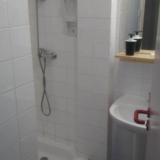 호텔 Hôtel Club Les Tourelles