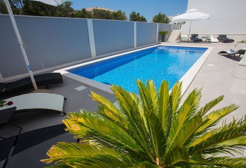 בית מלון כפרי Paradise Punta